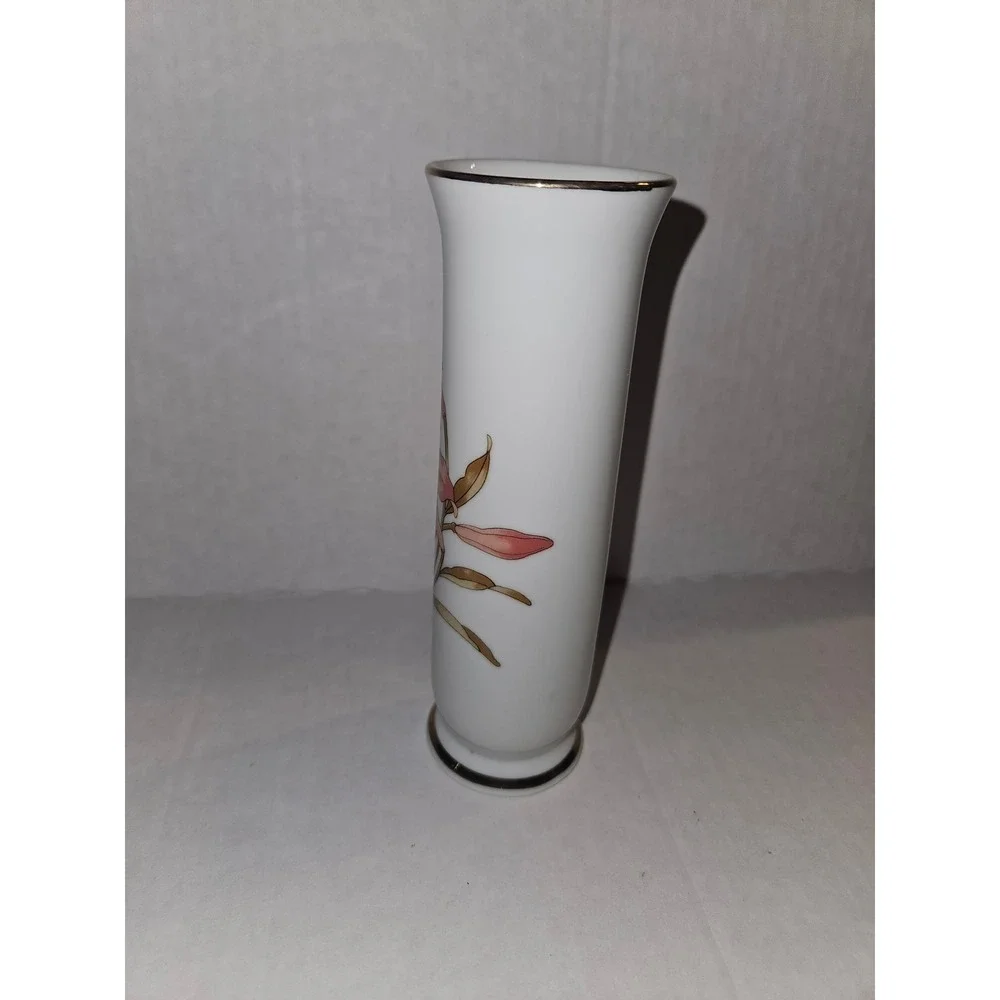 Floral Butterfly Vase White‎ Porcelain Gold Trim Accent Decor 7